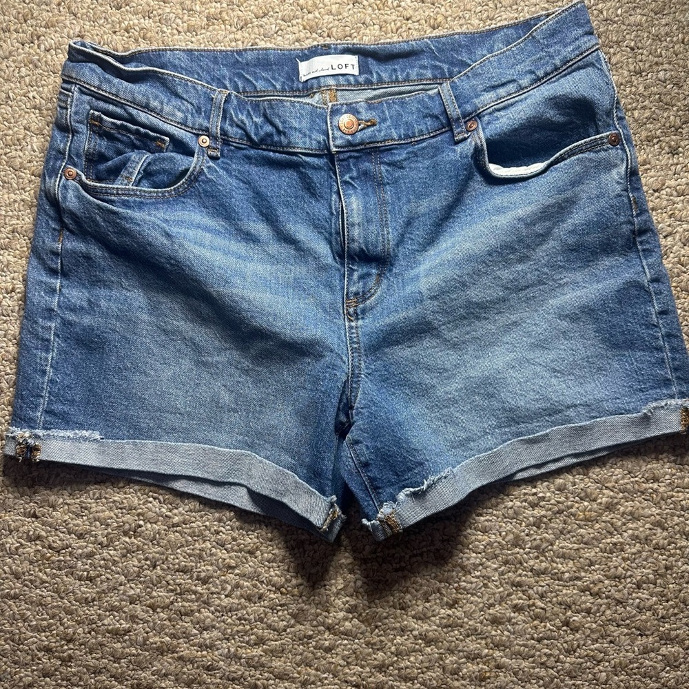 Loft Made & Loved Stretch High Rise Blue Denim Cuffed Shorts Womens Size 12